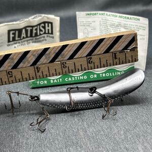 Vintage Helin Fishing Lure Flatfish M2 SS Silver Scale Box Paperwork 4 Gang Hook
